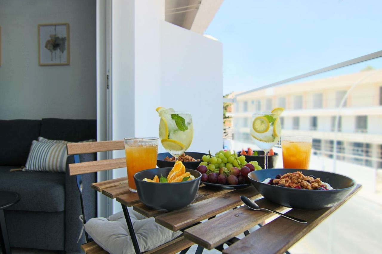 Apartment mit Balkon