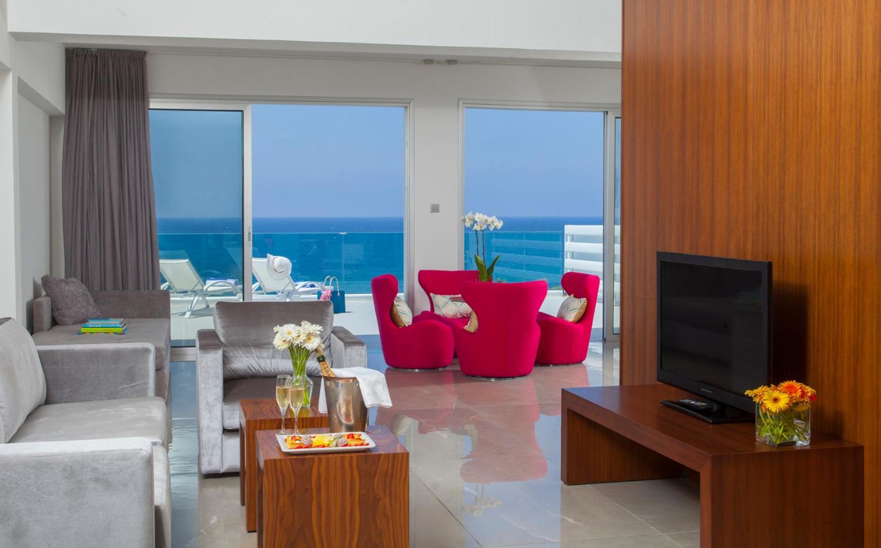 Junior Suite with Front Sea View