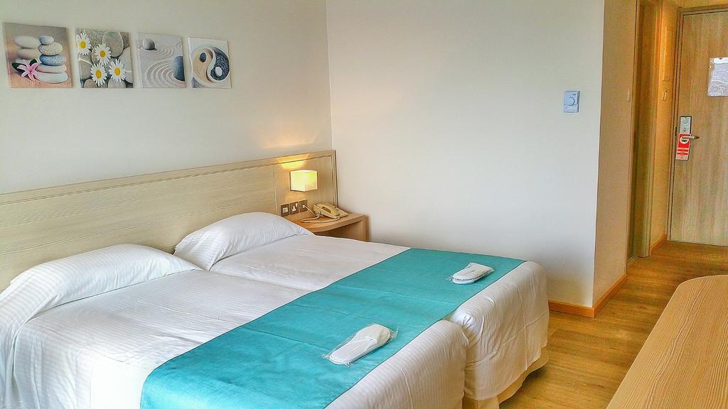 Double or Twin Room with Garden View