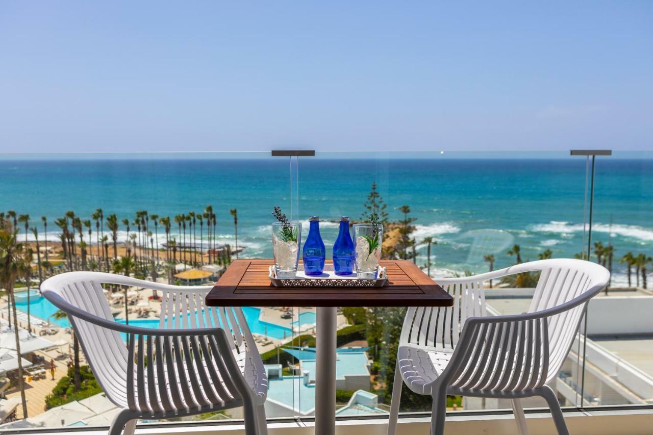 Deluxe Room Sea View with Executive Lounge Access