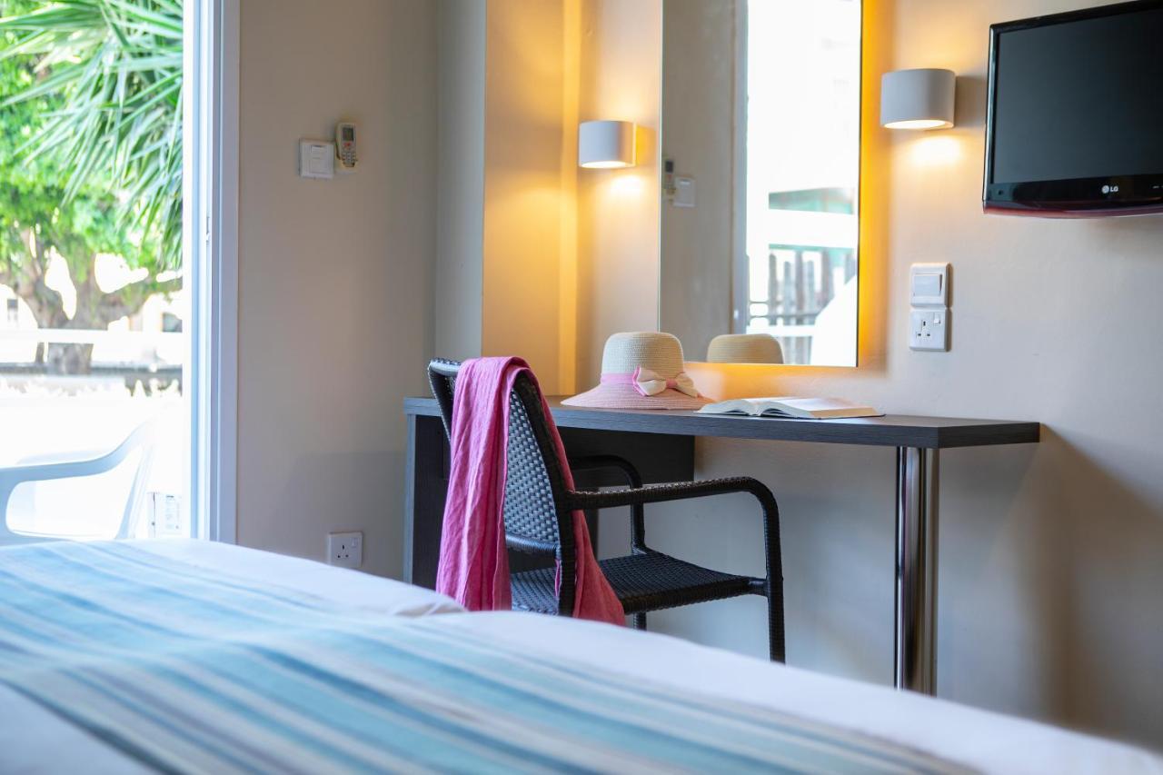 Double or Twin Room with Pool View