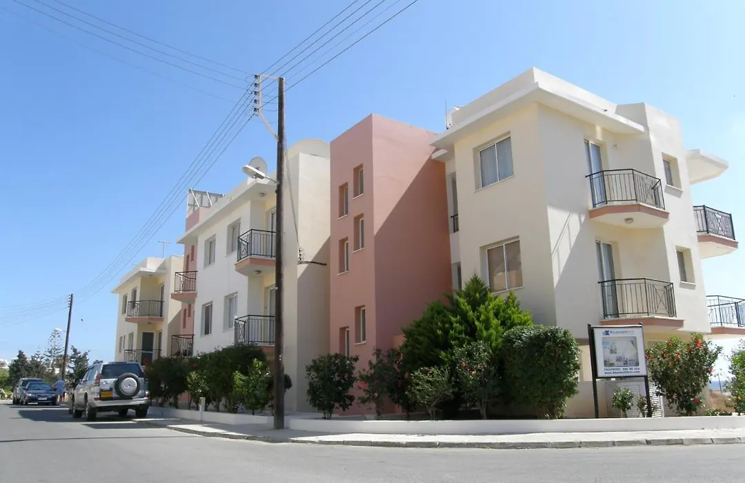 Athena And The Owl Beachside Apt-1