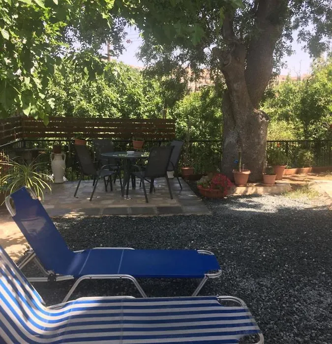 Apartment With Garden-1