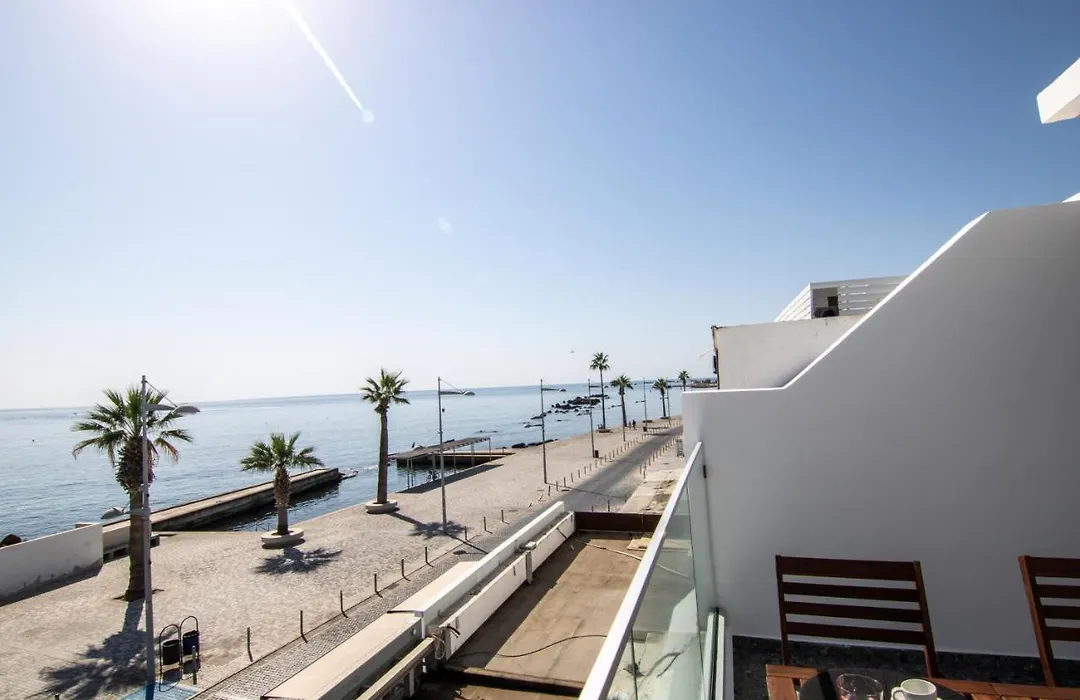 Phaedrus Living Seaview Studio Suite Lighthouse 52-1
