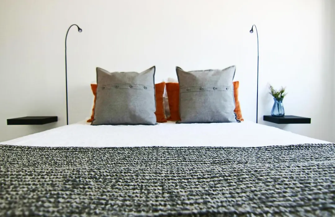 Phaedrus Living - Seaside Executive Flat Harbour 206-1