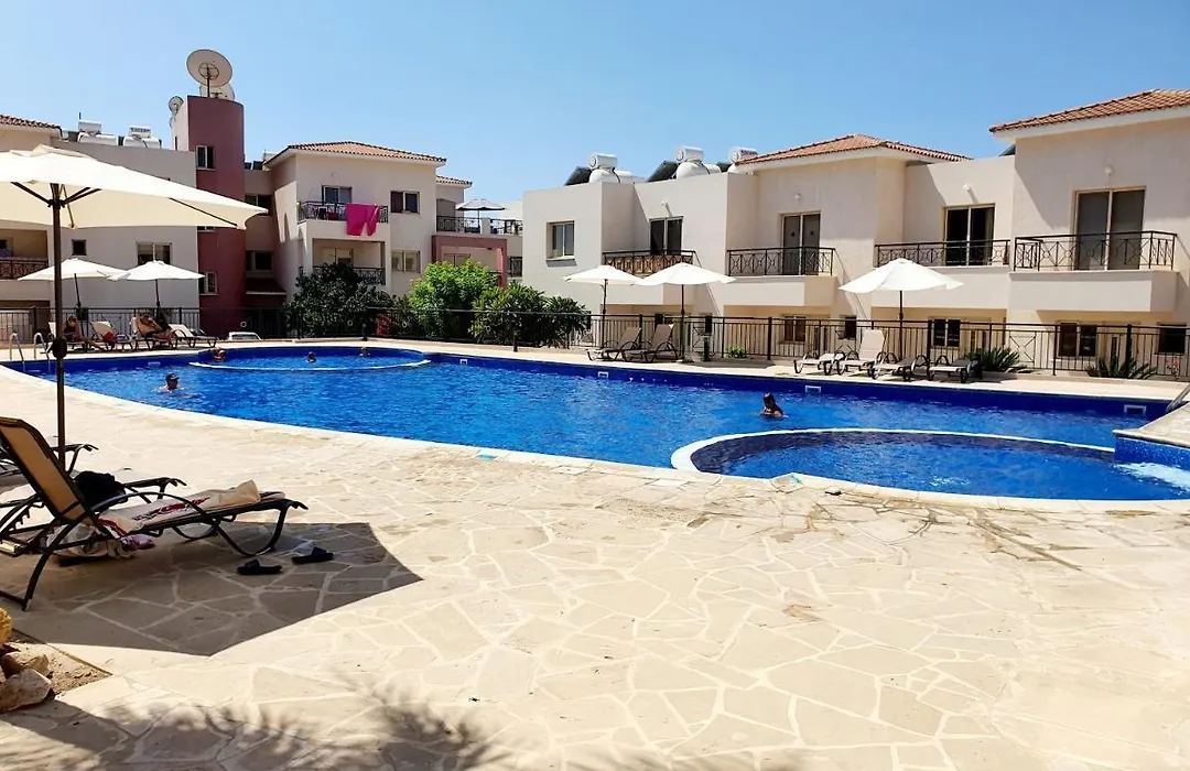 Nice Freshly Renovated Sea-View Apartment-1