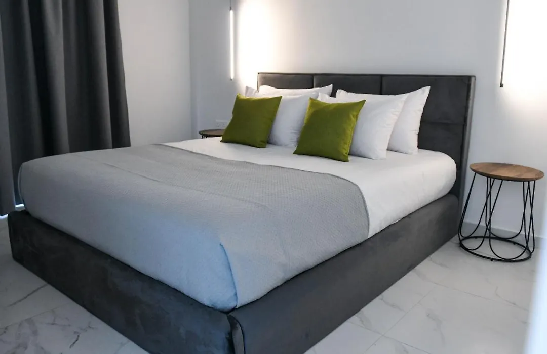 The Room, Suite 14, Leda Gardens-1