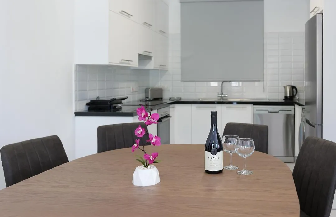 Cosy Paphos Villa - By Imh Travel & Tours-1