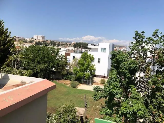 Large 1 Bed Apartment With Pvt Sun Terrace-1