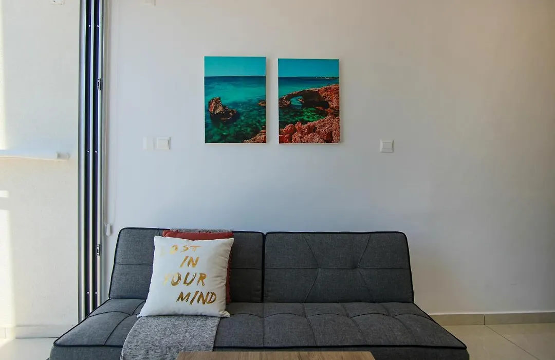 Phaedrus Living - Seaside Luxury Flat Harbour 103-1