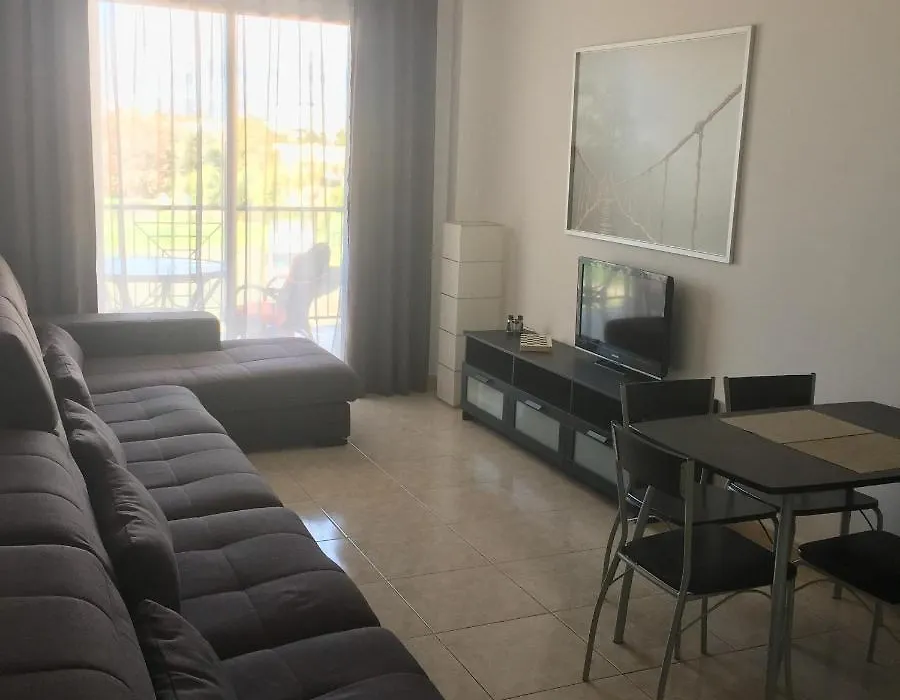 Cosy 2 Bedroom Apartment-1