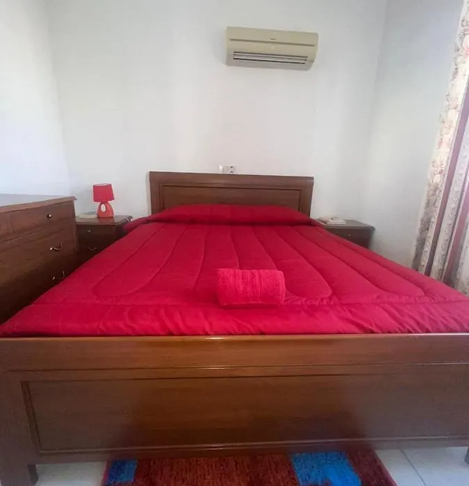 Marias Spacious Aparment-1