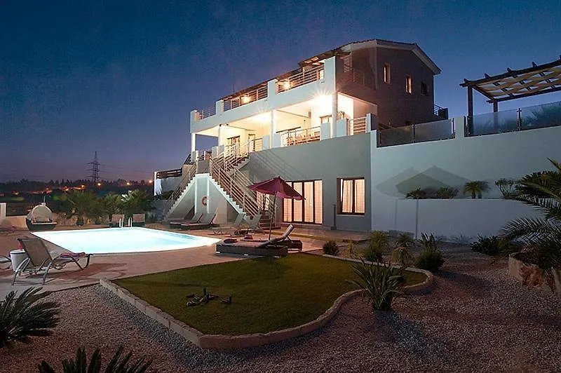 Villa Arcadia, Kallepia-1