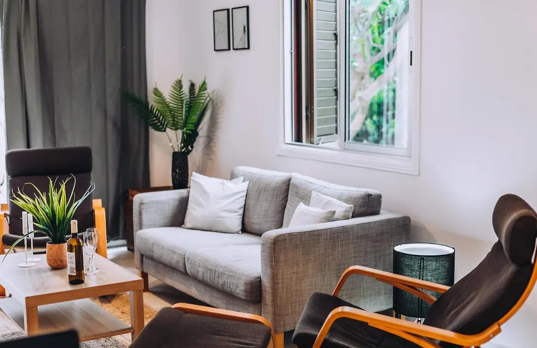 Villa Minimal Townhouse Center Paphos-1