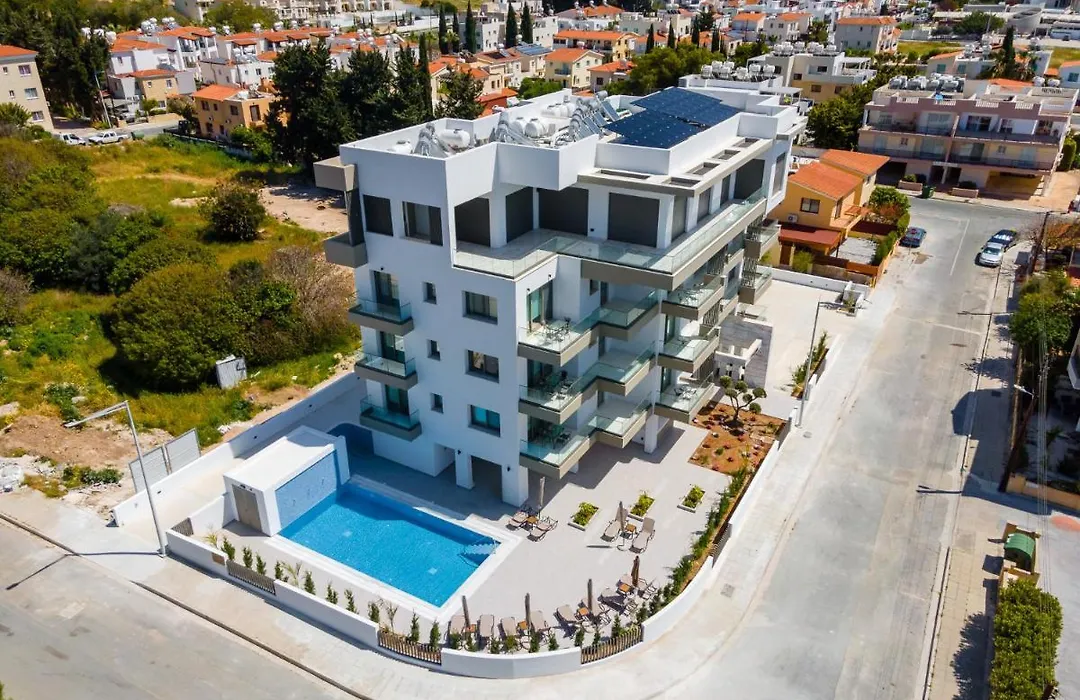 Adolina One Bedroom Apartment 102 By Ezoria-1