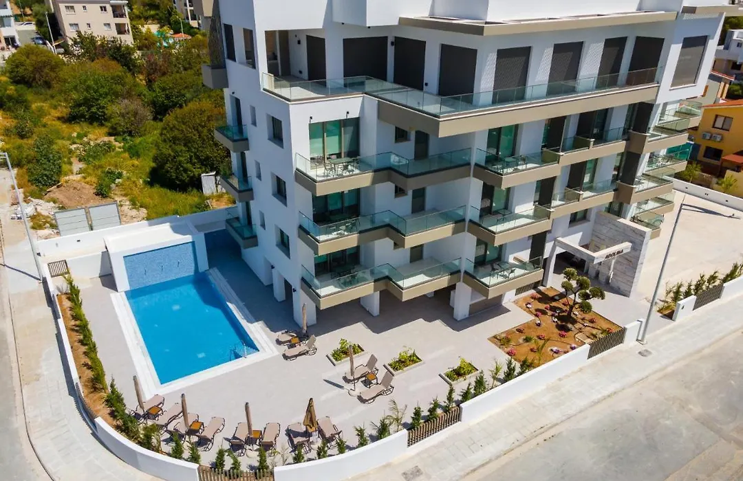 Adolina One Bedroom Apartment 303 By Ezoria-1