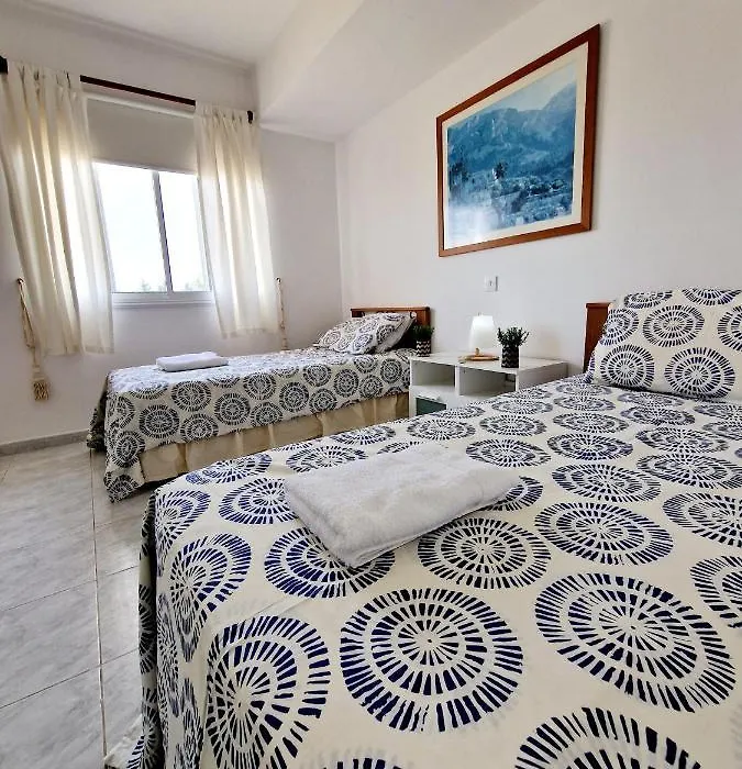 Emma'S Place, 2 Bedroom Apartment With Pool View-1