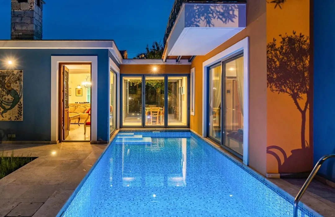 Villa Blue Iris By Ezoria Villas-1