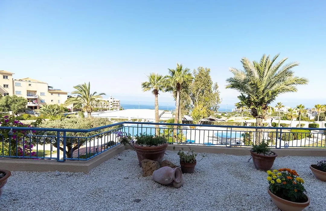 105 Kings Palace - Fabulous 2 Bed, 2 Bath, Large Patio With Garden - Sea Views-1