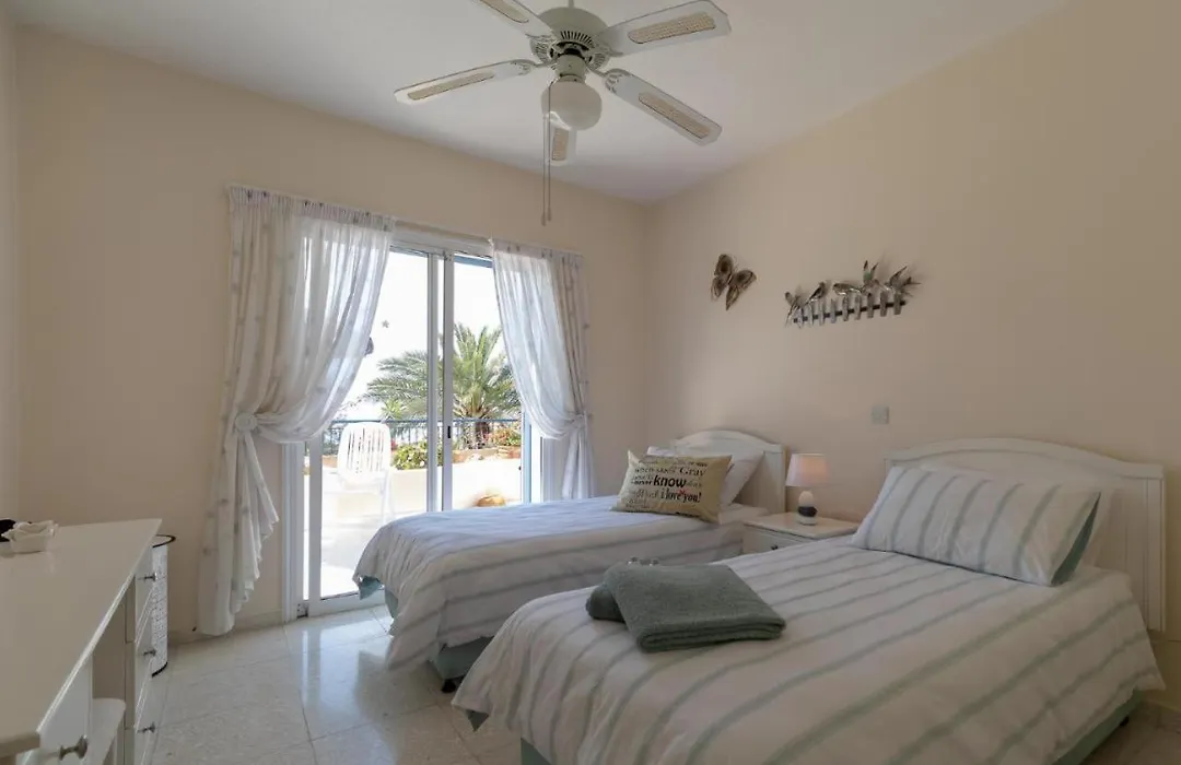 Kings Palace Superb 2 Bed Apartment With Sea Views-1