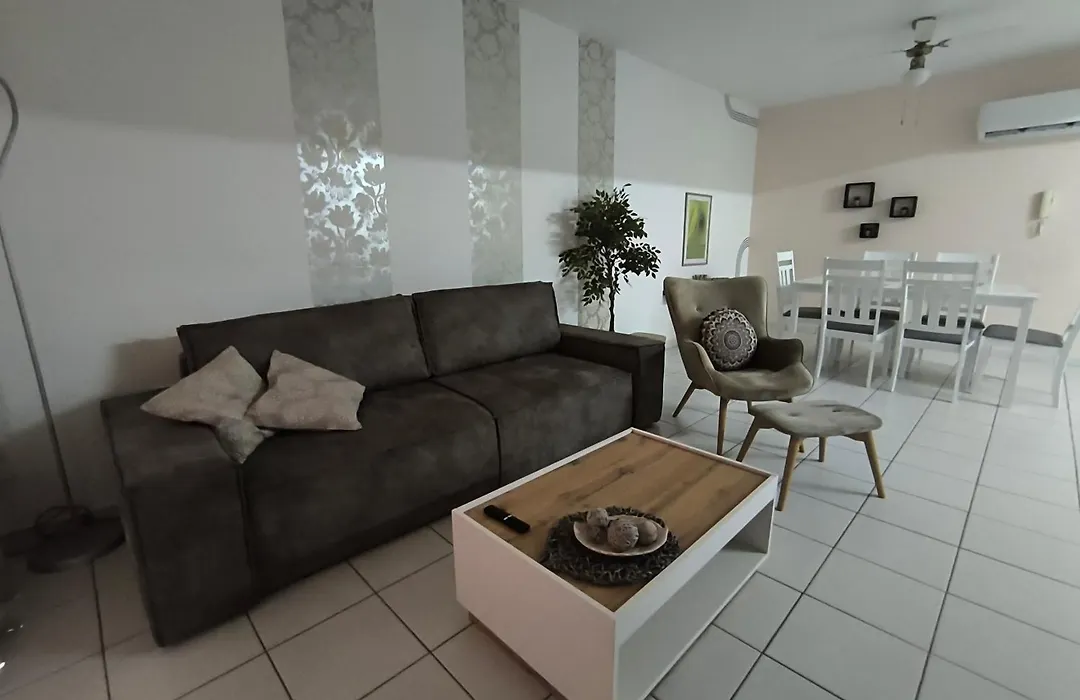 Anthea Gardens - Cosy Condo-1