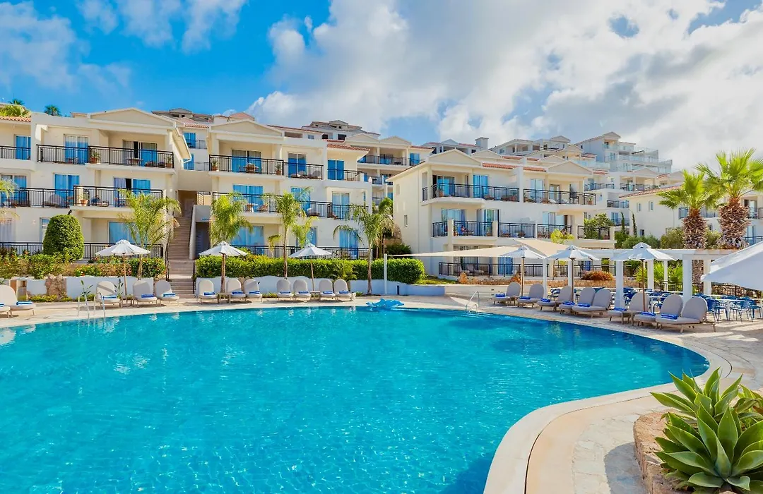 Wellclub Resort - Suites & Wellness-1
