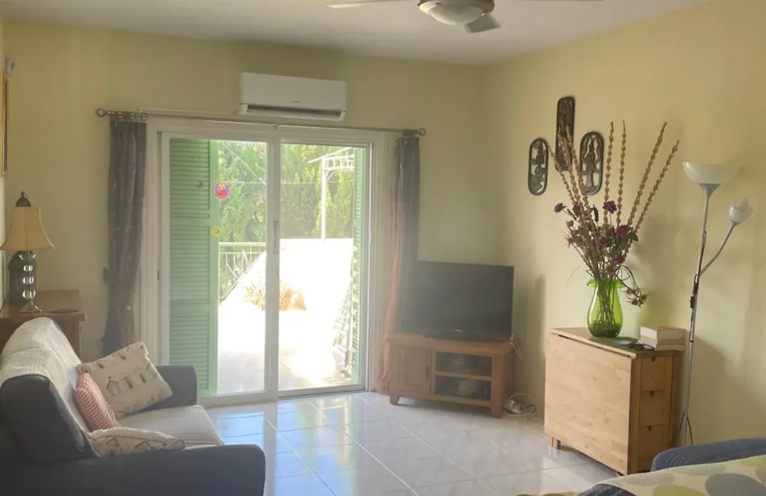 Pelagos Hill Apartment-1