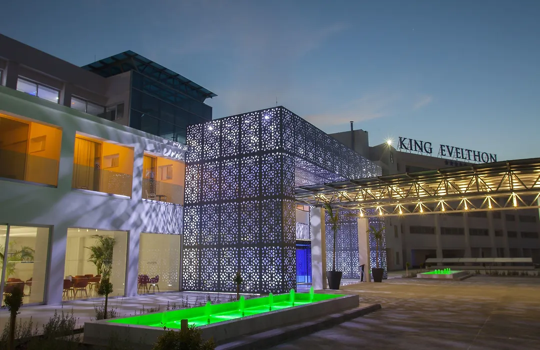 King Evelthon Beach Hotel & Resort-1