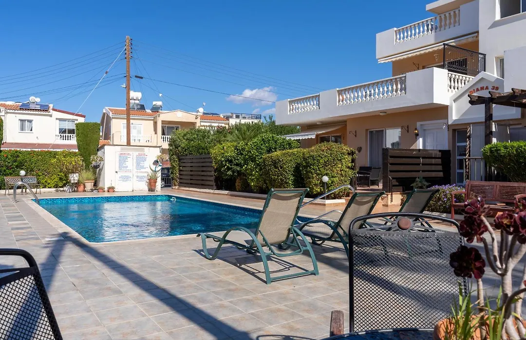 A Central Two Bedroom Pool-Side Apartment In Paphos-1