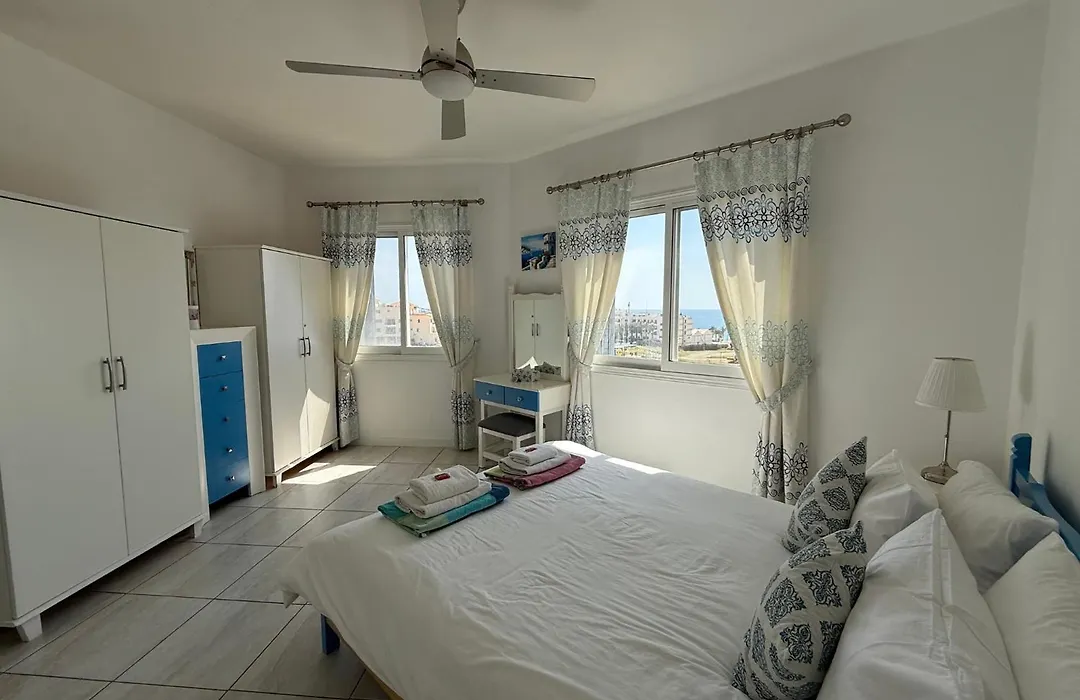 Kings Palace - Modern Penthouse With Incredible Sea Views-1