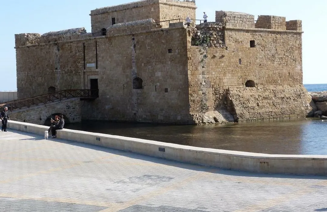 Aurora Townhouse - Complimentary Paphos Airport Transport-1