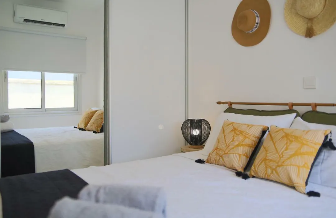 Phaedrus Living: Seaside Luxury Flat Lighthouse 68-1