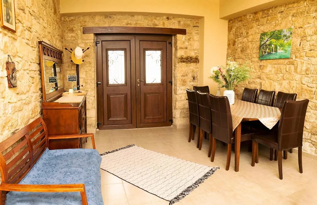 Salamiou Stone House-1