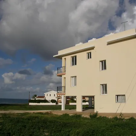 Athena And The Owl Beachside Apt-3