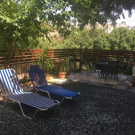 Apartment With Garden-2