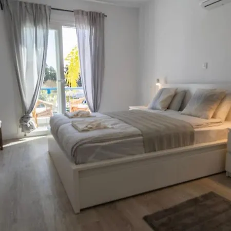 Holiday Cosy Home-2