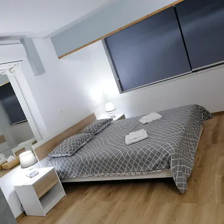 Natural Oak Studio By Emmelia Group-3