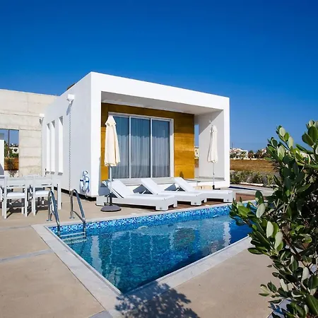 Paradise Cove Luxurious Beach Villas Sky 1 Bedroom Villa-3
