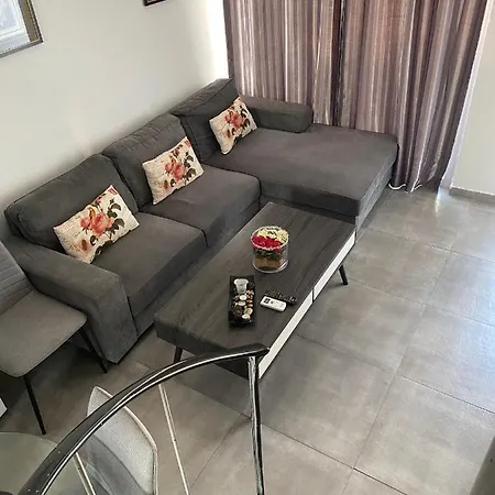 Cosy Apartment In The Heart Of Kato Paphos-2