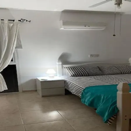 Kato Paphos Apartment In Universal Area-2