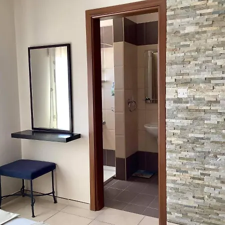 Nice Freshly Renovated Sea-View Apartment-2