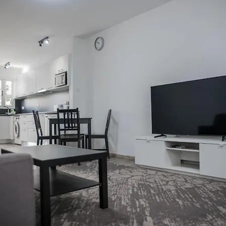 Amazing Maisonette Next To Harbour Of Paphos Cy-2