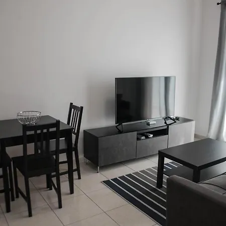 Renovated One Bedroom Apartment In Paphos With Pool-2