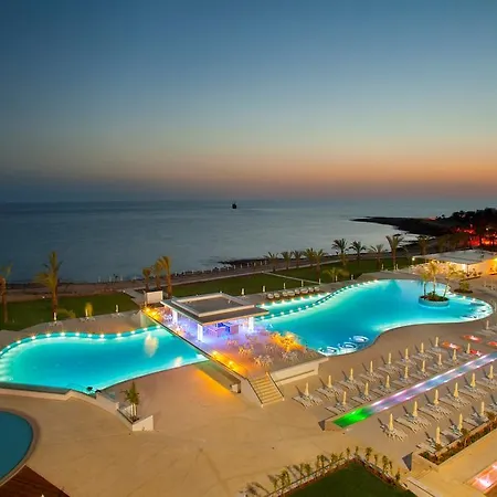 King Evelthon Beach Hotel & Resort-2