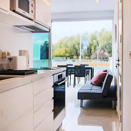 Phaedrus Living - Seaside Luxury Flat Harbour 105-2
