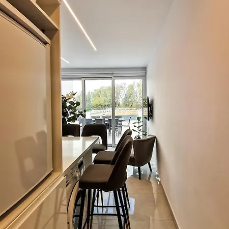 Phaedrus Living-2