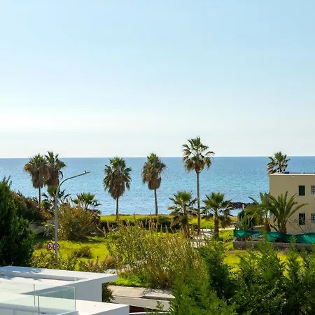 Villa Laurus 6, Walking Distance To The Beach-2