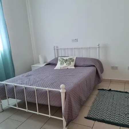 Cosy One Bedroom Apartment In Pafos-2