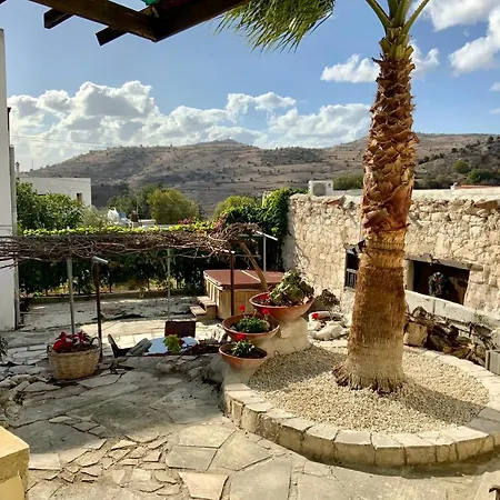 Georgios Retreat. Quaint Stone House.-3