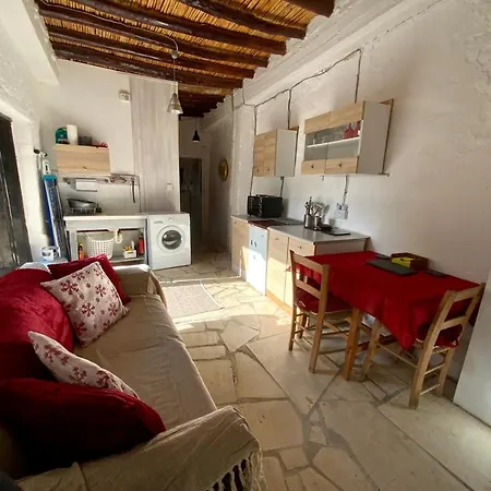 Georgios Retreat. Quaint Stone House.-2